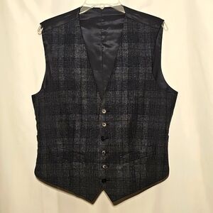 Gieves & Hawkes London Mens Gray & Black 100% Virgin Wool Plaid Vest 38R